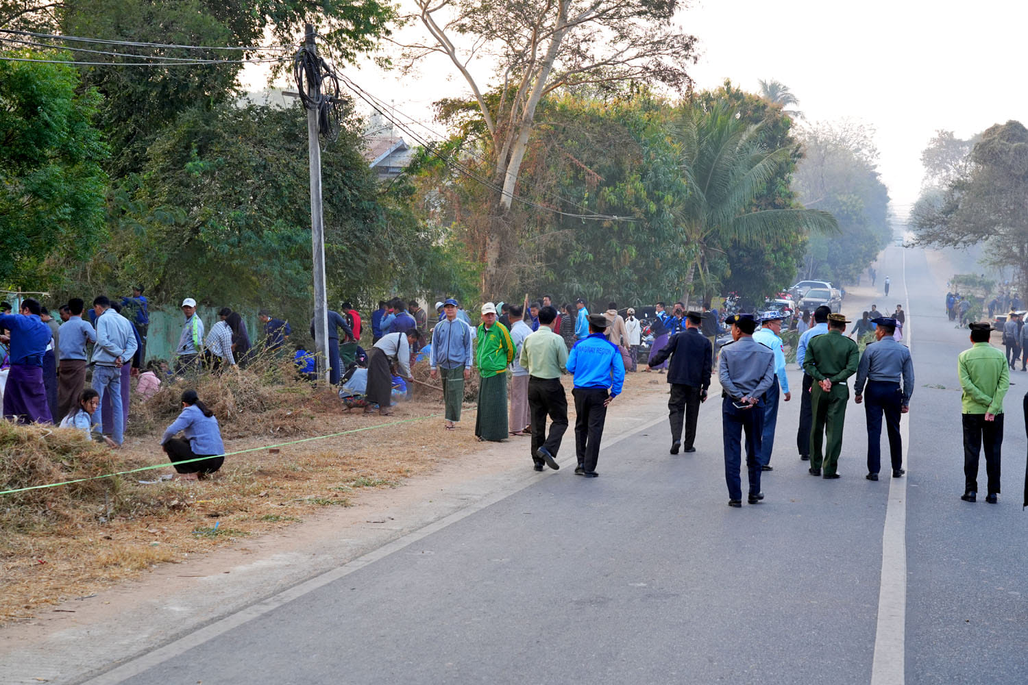 မကွေးတိုင်းဒေသကြီးအစိုးရအဖွဲ့ ဝန်ကြီးချုပ် ဦးတင့်လွင် မကွေးမြို့ အစိုးရရိပ်သာ အရှေ့ဘက် သုခိတာလမ်းမကြီး လမ်းဘေးဝဲယာ သန့်ရှင်းသာယာလှပစေရေး ဌာနဆိုင်ရာများ စုပေါင်းသန့်ရှင်းရေး ဆောင်ရွက်နေမှု ကြည့်ရှုအားပေး